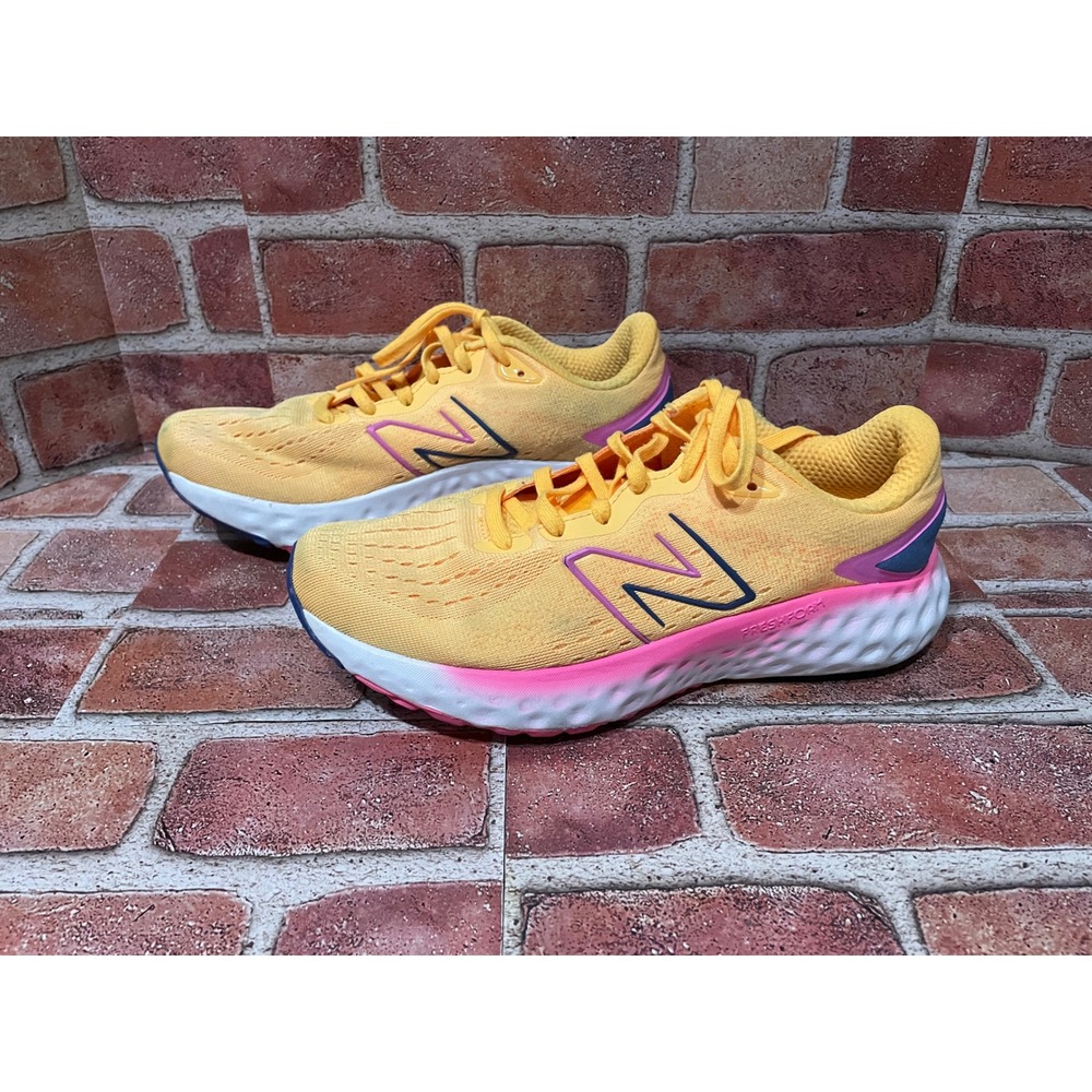 New Balance Fresh Foam EVOZ v2 Yellow Pink Running Shoes WEVOZLO2 Womens 9